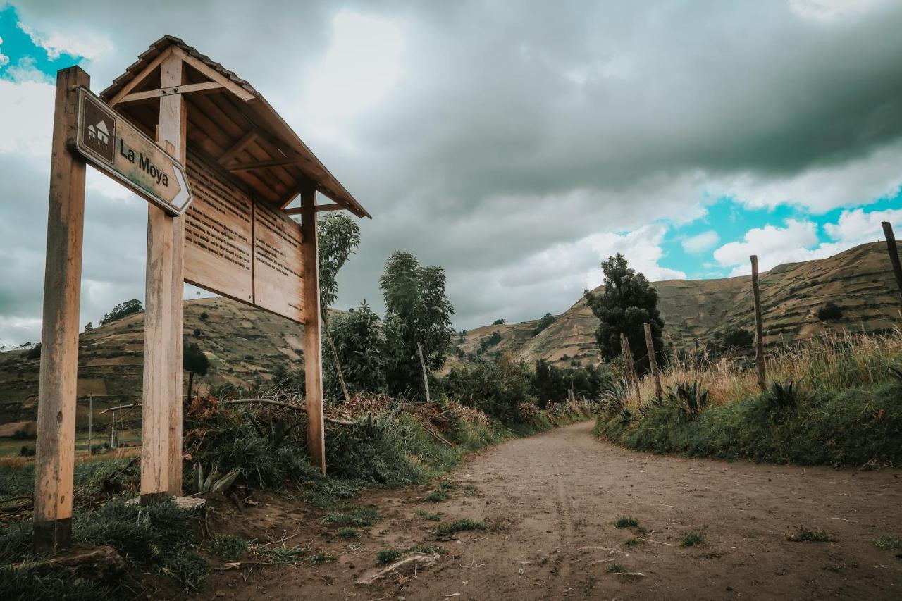 Comunidad La Moya, Calpi Riobamba Exterior foto